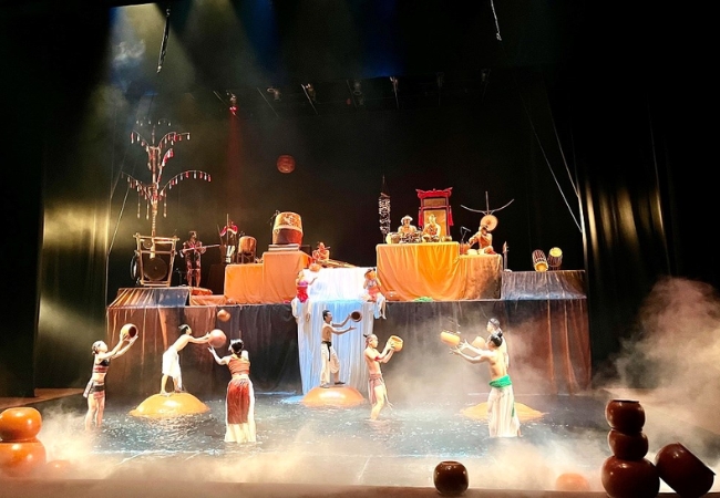 Nghệ thuật trình diễn tại Chum Show Nha Trang